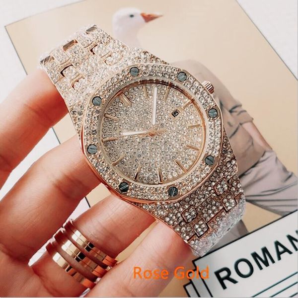 Rose Gold Crystal Men Смотреть женщин Большой циферблат наручные часы Diamonds Dials Clean out out outs outsugues Часы мужские кварцевые часы женские моды браслет случайные известный бренд Relogios