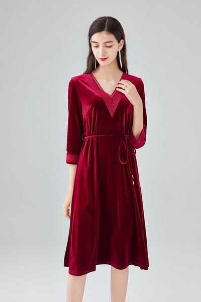 

capris plus size 2021 autumn winter party vintage women v-neck hollow out embroidery 3/4 sleeve mid-calf green wine red 4xl, Black;gray