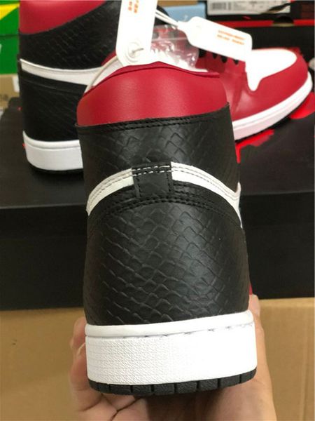 

genuine jumpman 1 1s wmns satin snake mens womens basketball shoes black white red trainer sports stylist fashion sneakers with box full