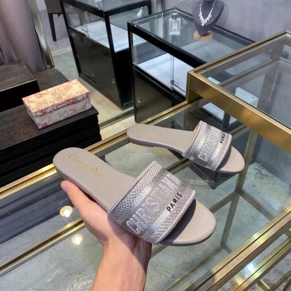 

2021 desiner women slippers show style flat slides sandals women slipper fashion mule shoe ladies wedding dress cd slipper, Black