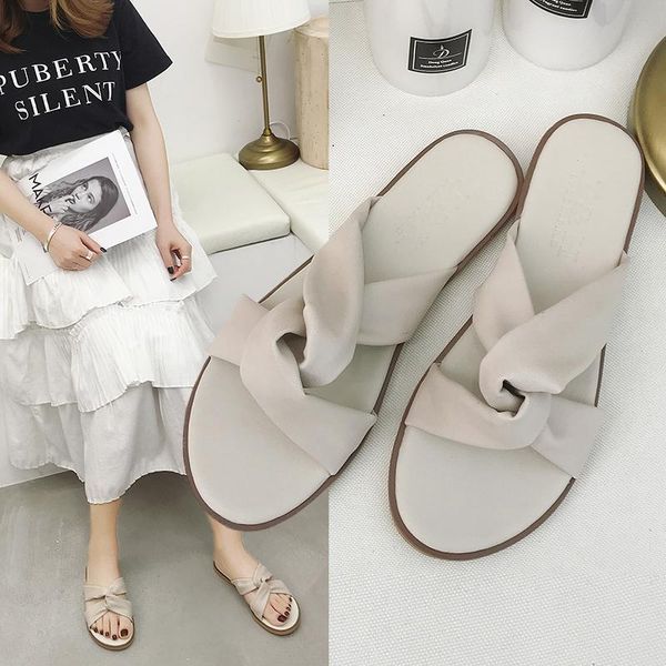 

korean version of the flat outer wear non-slip slippers female summer travel fashion sandals with, Black