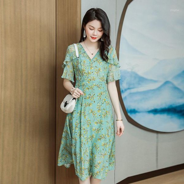 

silk dress women's summer 2021 short sleeve skirt fashion two piece, White