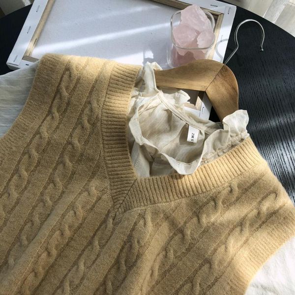 

women's vests 2021 autumn and winter wear waistcoat v-neck casual loose all-match knitted pullover vest lady sweater, Black;white