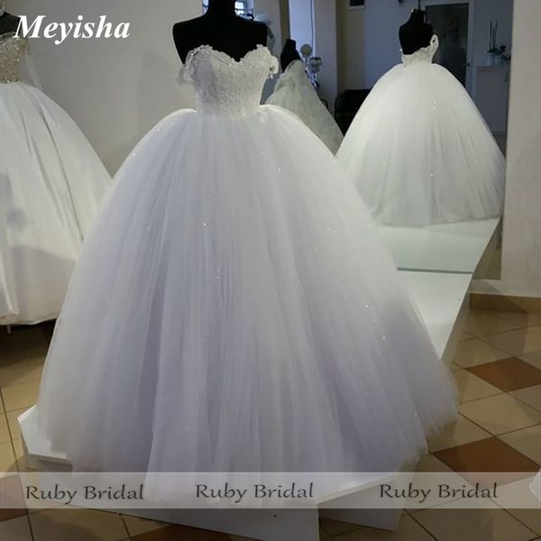 ZJ9229 2021 Ruby princesa bola vestido de noiva vestido de nobres fora do ombro branco tule apliques lace-up vestido de novia