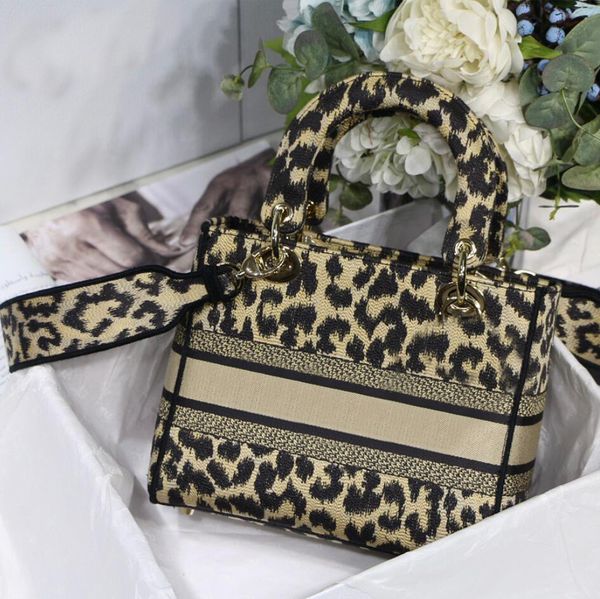 

ladies bag classic fashion luxury designer handbags 5a canvas embroidery lady shoulder bags shopping purse hanger wallet for women brand 5 c