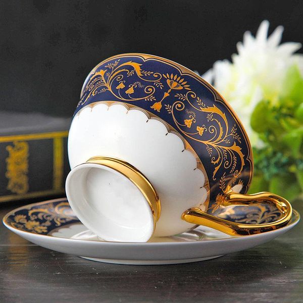 Top Grade Bone China Coffee Cup Cufe Creative European Tea Set и блюдца домашняя вечеринка послеобеденный фарфоровой чашки чашек