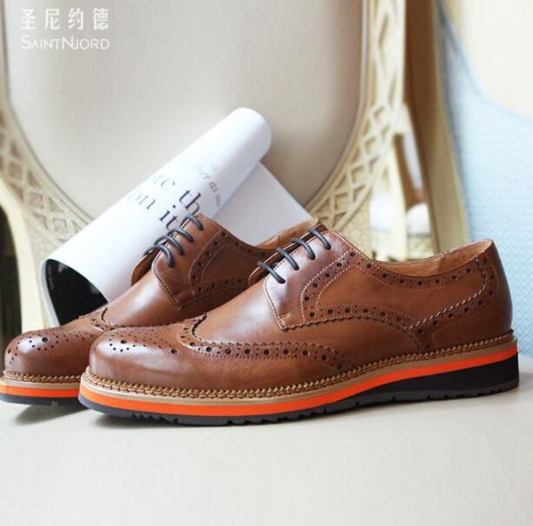 

dress shoes 2021 coming british style carved bullock oxford italy men's casual round toe platform brogue black/brown
