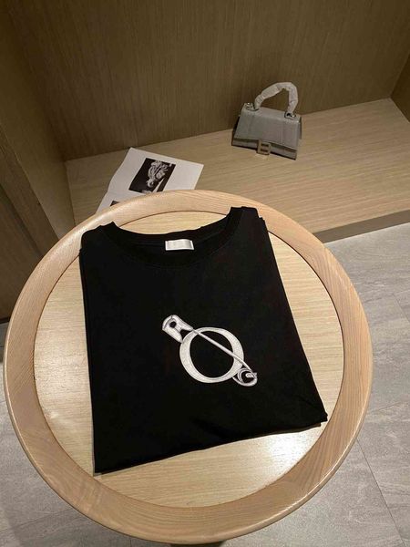 

brand new early spring fashion 2021 men's summer and women's pin embroidery simple short sleeve t-shirt qu, Gray