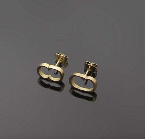 

in stock titanium steel earrings fashion accessories letter d earrings letter c earring advanced jewelry contracted design earring for gift, Golden;silver