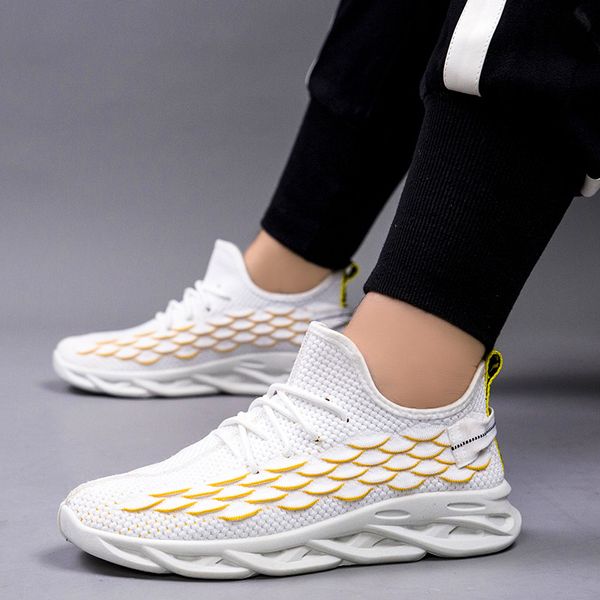 

lace up men flat hiking shoes outdoor men chaussure homme fashion mens sports shoes breathable non-slip cushioning casual shoes