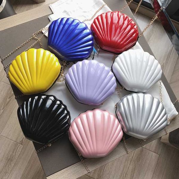 

new women's fashion ins texture trend chain messenger bag patent leather scallop