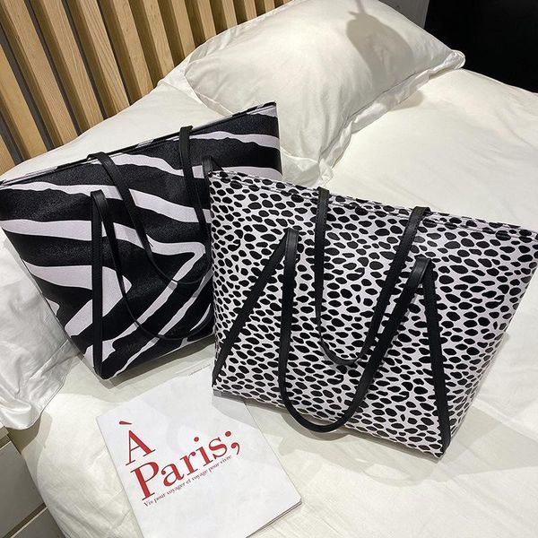 

evening bags a 2021 four seasons printed leopard european and american women's bag