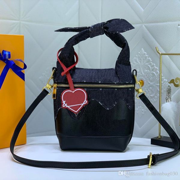 

designer handbags luxury women shoulder bag canvas letter design fashionable and elegant messenger ladies casual large capacity bucket bag