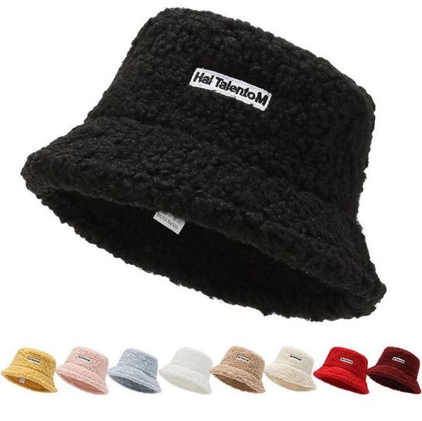 Cappello da pescatore in puro colore Cappello da agnello invernale femminile Lettere ricamate calde Berretto da pescatore Shopping di moda Cappelli da bacino freddi