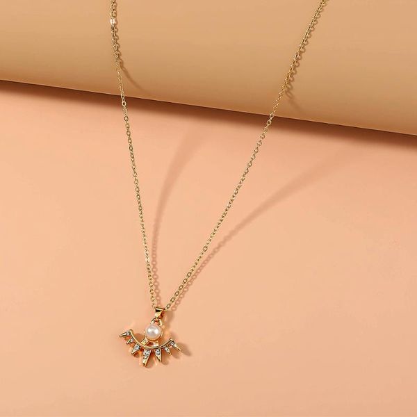 

pendant necklaces ladies accessories, all-match fan-shaped studded pearl necklace, creative clavicle chain, Silver