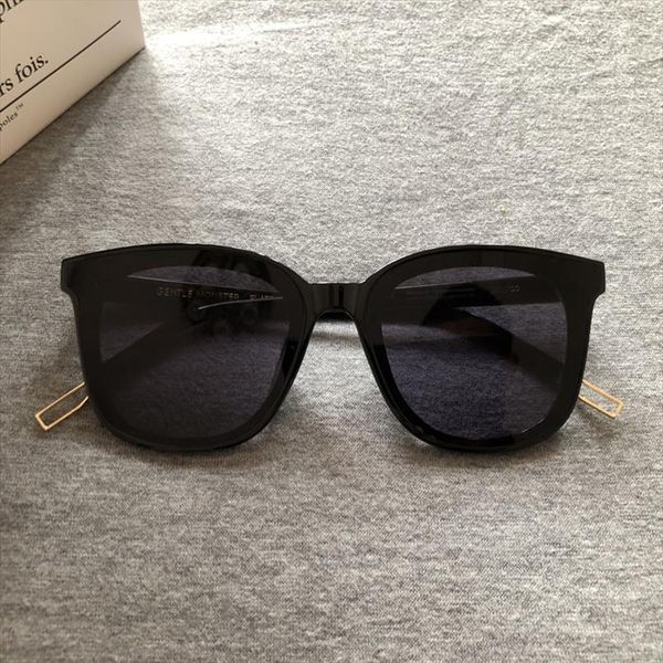 

brand women fashion sunglasses korean lady star style gentle men vintage monster sun glasses eyewear papas, White;black