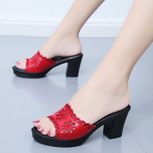 

slippers ladies sandals 2021 red-brown casual short heel women's breathable hollow flowers leather shoes, Black