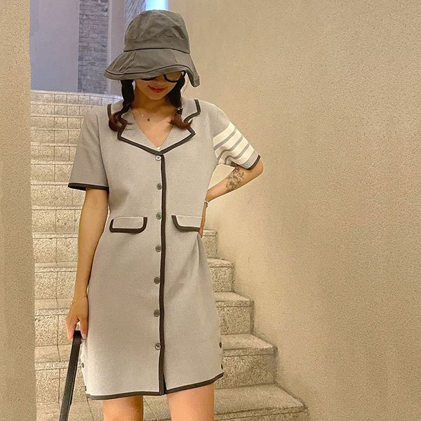 

2021 summer new four bar striped pocket button ice silk suit lapel wrapped skirt, Black;gray