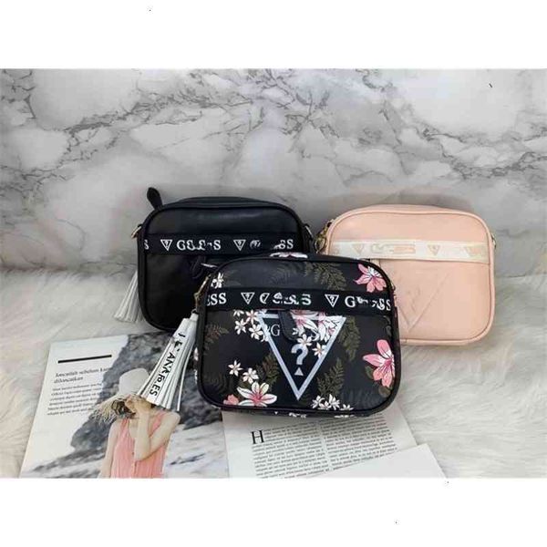 

2021 new old flower gus camera bag women's letter single shoulder diagonal