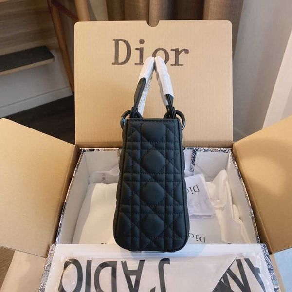 

handbag the new is coming super beautiful can be handbag zly