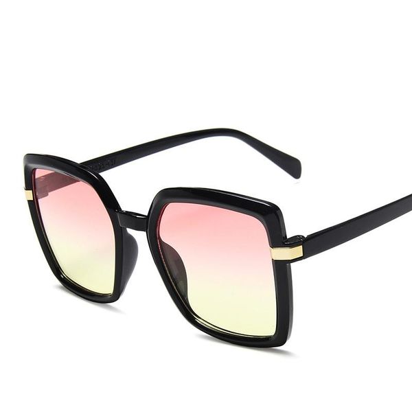 

street shooting ocean film sunglasses big frame gradient color for men and women vintage fashionable glasses, White;black