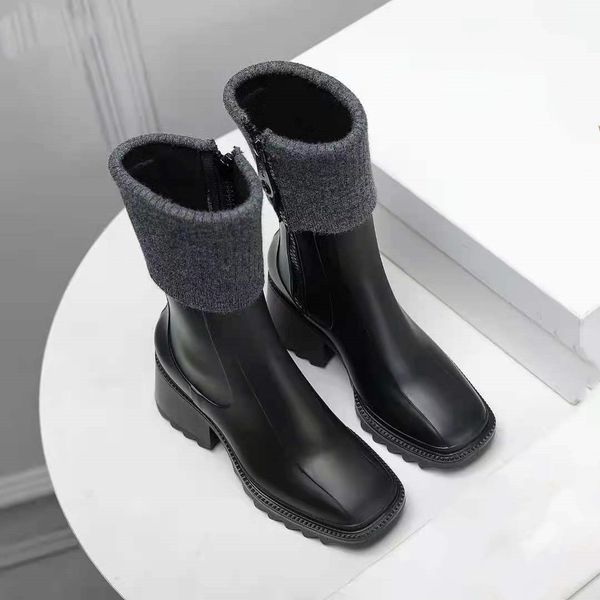 Superior Qualidade Designers de Luxo Mulheres Metade Botas Misturas Cor Quadrado de Teos Rainboots Rainboots Saltos Chunky Plataforma Sapatos Combate Anote Boot Martin Booties