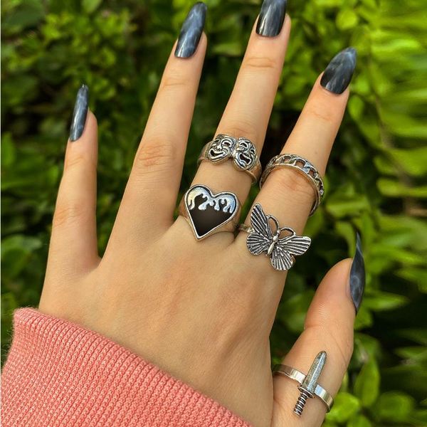

cluster rings fashion style ancient silver butterfly love elf ring 5-piece set gothic dagger chain head joint for women jewelry, Golden;silver