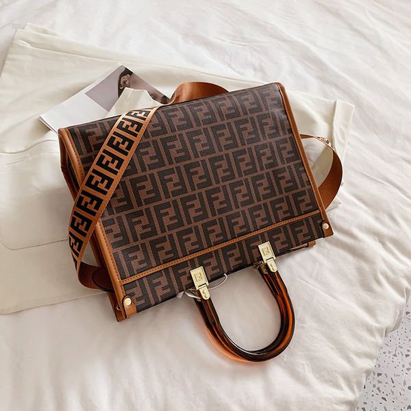 

large capacity bag female summer 2021 new fashion contrast color single shoulder messenger net red broadband portable tote bag