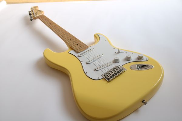 

st electric guitar cream yellow color maple fingerboard chrome hardware