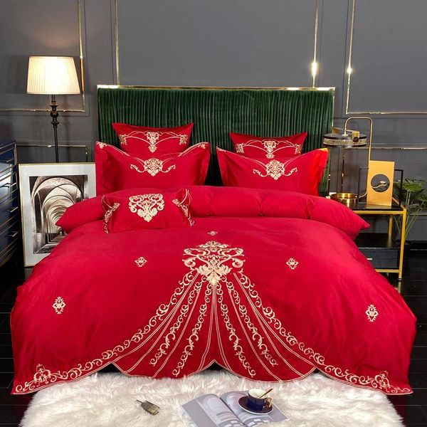 

bedding sets 2021 products 60s piece satin silk embroidery ab side double material bed set luxury king size 4-piece set.