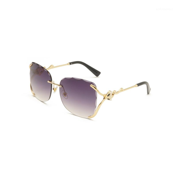 

fashion woman sunglasses 2021 trends oversized women's rimless uv400 gradient decorative glasses green, White;black