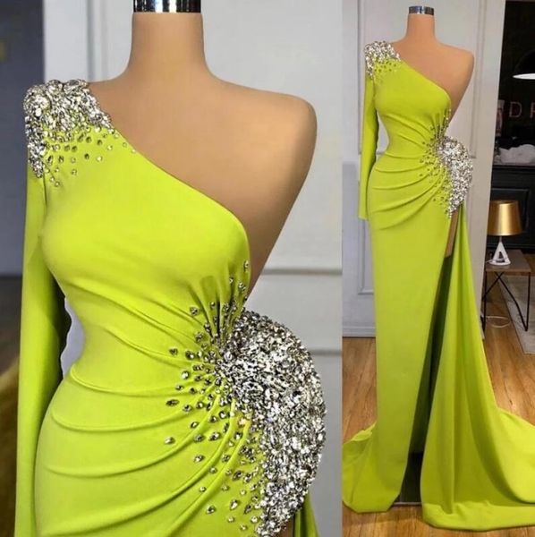 

2021 designer one shoulder evening dresses long sleeves sparkly sequins mermaid side slit custom made beaded sweep train prom party gown plu, Black;red