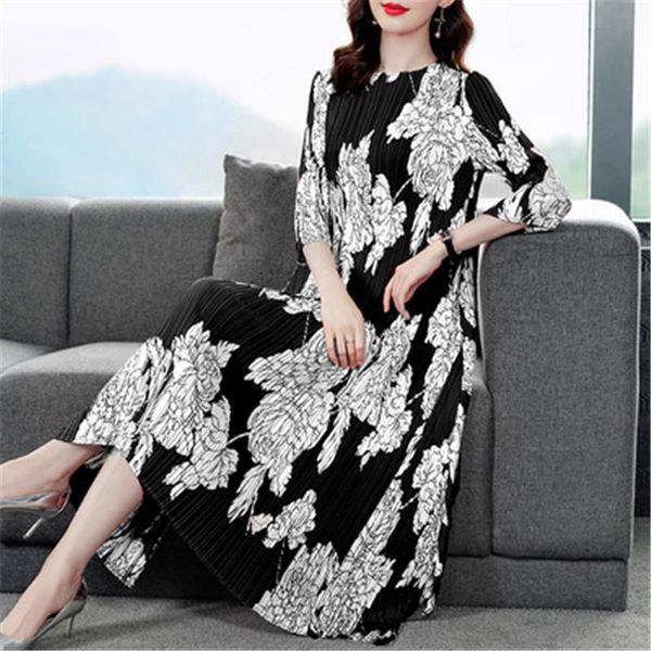 

casual dresses high-quality pleated dress women autumn 2021 heavy industry miyake folds loose large size was thin mid-length printed, Black;gray