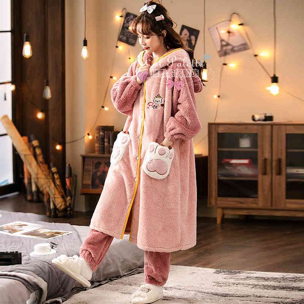 

new autumn and winter women's flannel long thickened lovely home clothes comfortable loose large nightgown set, Black;red