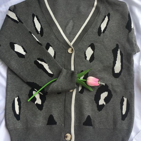 

women's two piece pants 2021  leopard print knitted cardigan + two-piece harem four color, White