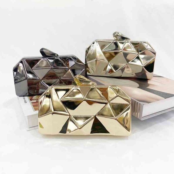 

2021 korean version metal holding banquet bag geometric diamond dinner small square texture one shoulder