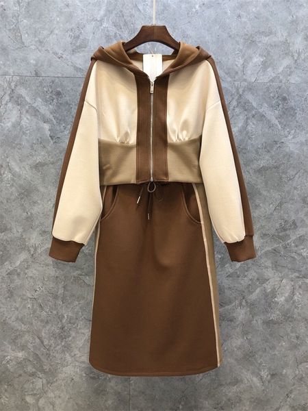 

2021 early autumn european and american new womens clothes round neck hooded zipper color matching long sleeve + drawstring mid-length d, White