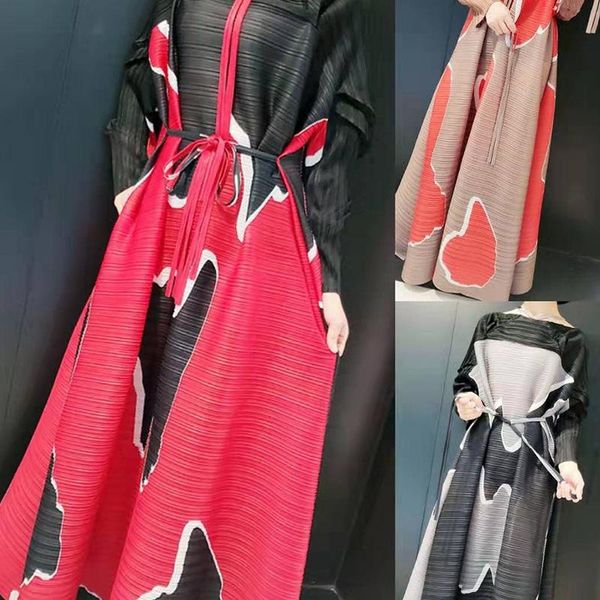 

casual dresses miyake pleats women's loose slender pleated dress, Black;gray