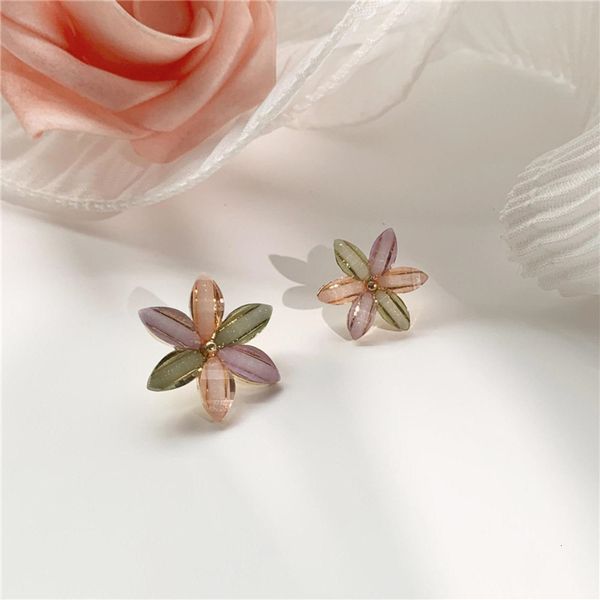 

sweet high sense earrings temperament simple small earrings female