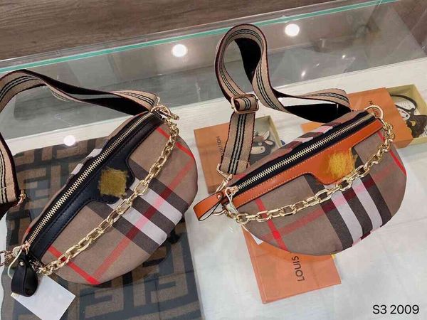 

luxury handbags storage family b's new checked chest bag messenger versatile men's women's universal waist change mobile