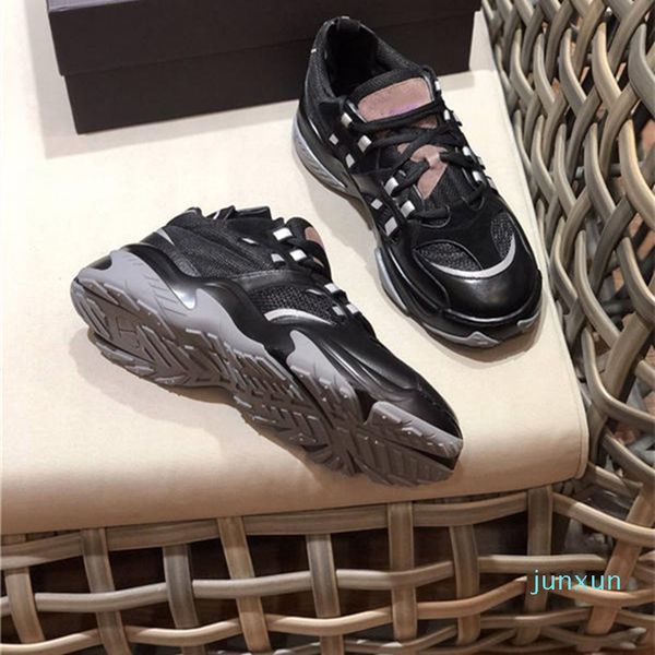 

fashion slippers season non-slip wear resistant leather breathable mesh men's casual shoes sport series in black and military green