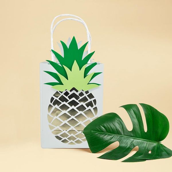 

gift wrap 4pcs paper pineapple candy bag box birthday wedding favors cookie with handle summer party decoration