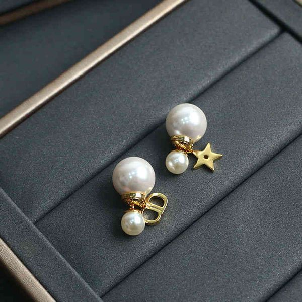 

70% off women's letter temperament simple bee pearl earrings, Silver