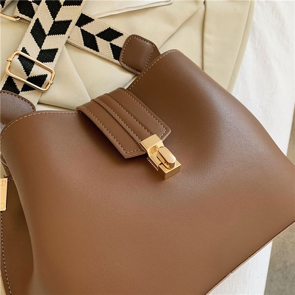 

womens bag large capacity shoulder bags pu leather crossbody bags ladies wild bags messenger bag mmm