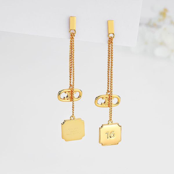 

2021 new designer 2021 style small fragrance and romantic su ear nail, versatile, high version triumphal arch earrings for women, Golden