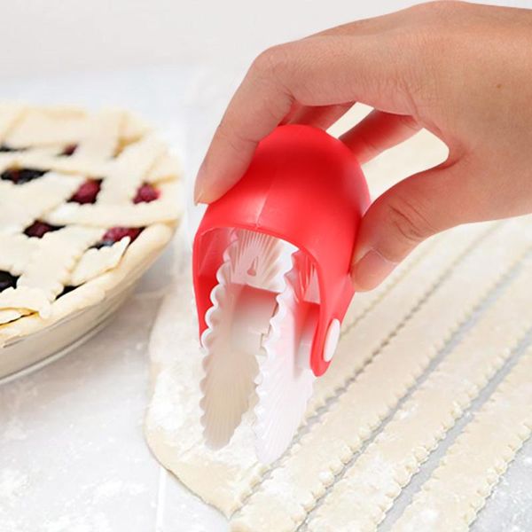 

pastry wheel cutter noodle maker lattice roller docker dough tool kitchen helper diy cutting tools 1pc baking &
