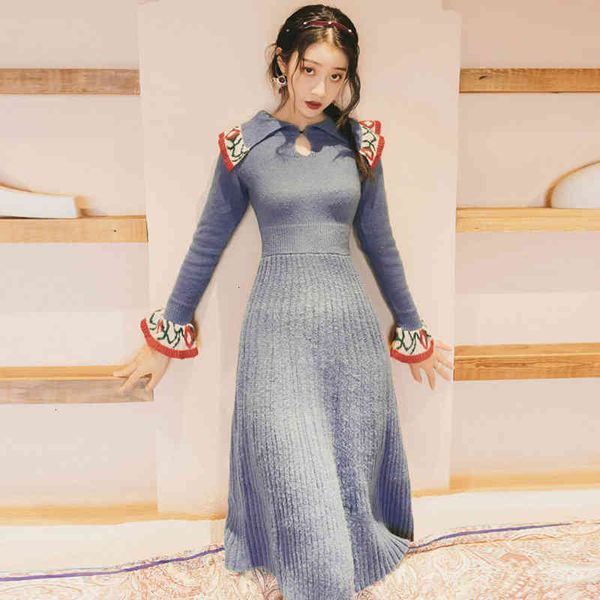 

autumn winter knitting dress casual embroidered peter pan collar enlargement female sleeve to line dressed as vintage trpa, Black;gray