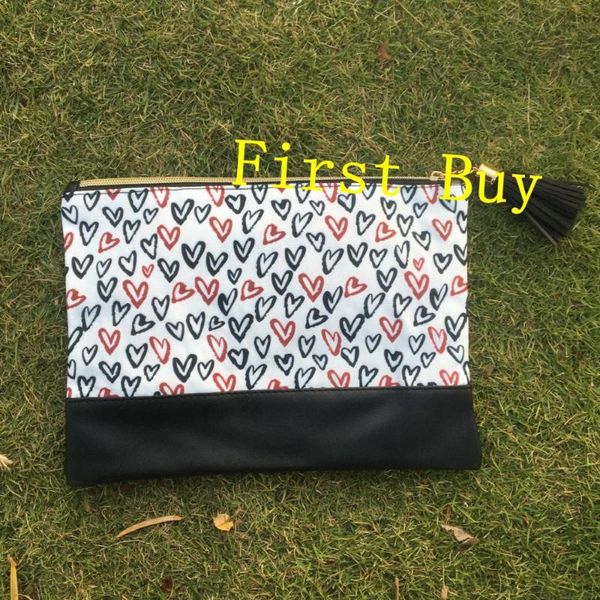 

storage bags 20pcs/lot white canvas heart cosmetic with tassel zipper women girl travel makeup