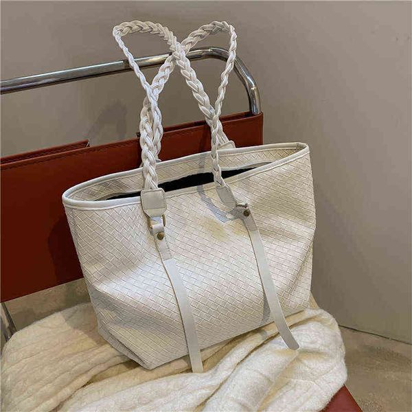 

shopping bags ladies fashion weave pattern large capacity handbag leisure soft leather solid color travel mobile phone shoulder bag 220309