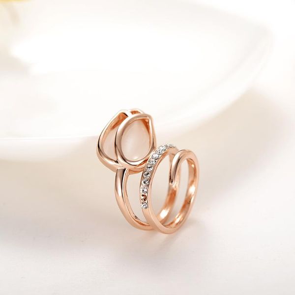 

cluster rings viennois elegant flower for women tulip design geometric female rhinestone ring statement fashion jewelry party gift, Golden;silver